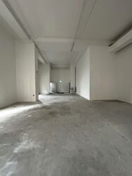 Gambas Crescent (D27), Retail #603747841